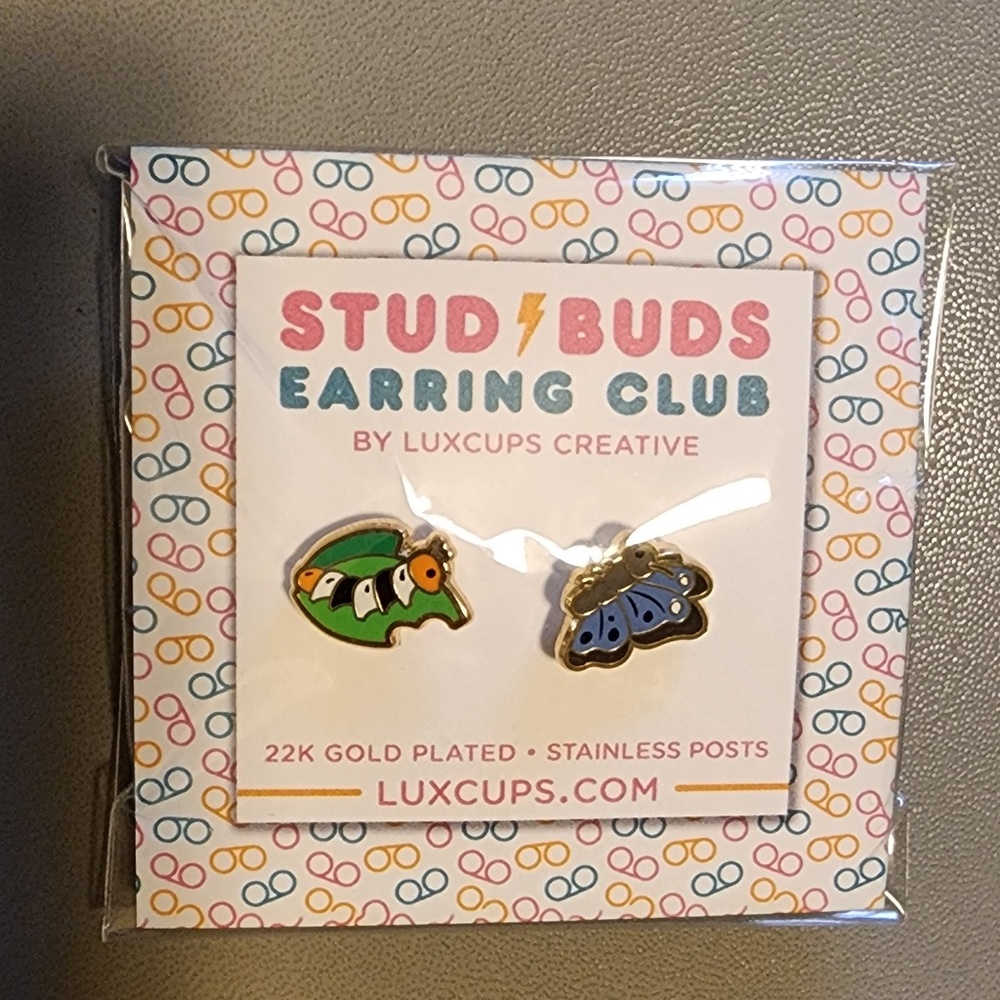 22k Gold Earrings - NEW